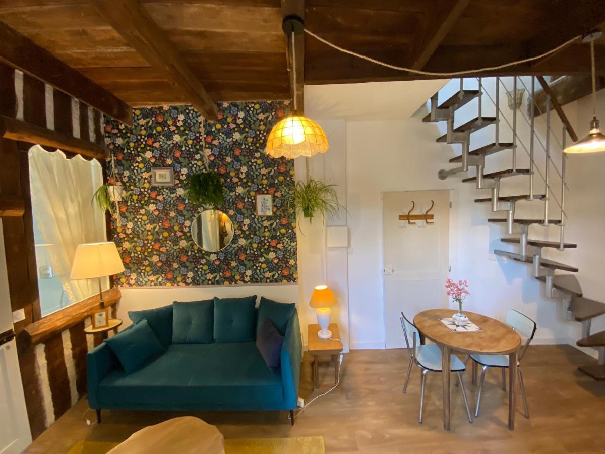 Appartamento Duplex De Charme A Lessy Esterno foto